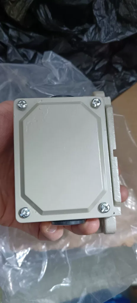 Azbil LDVS-5304S Switch thumbnail
