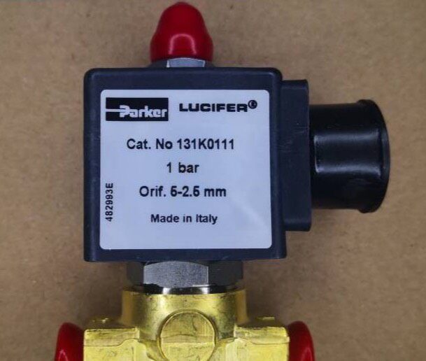 Parker 131K0111 Pneumatic Valve thumbnail