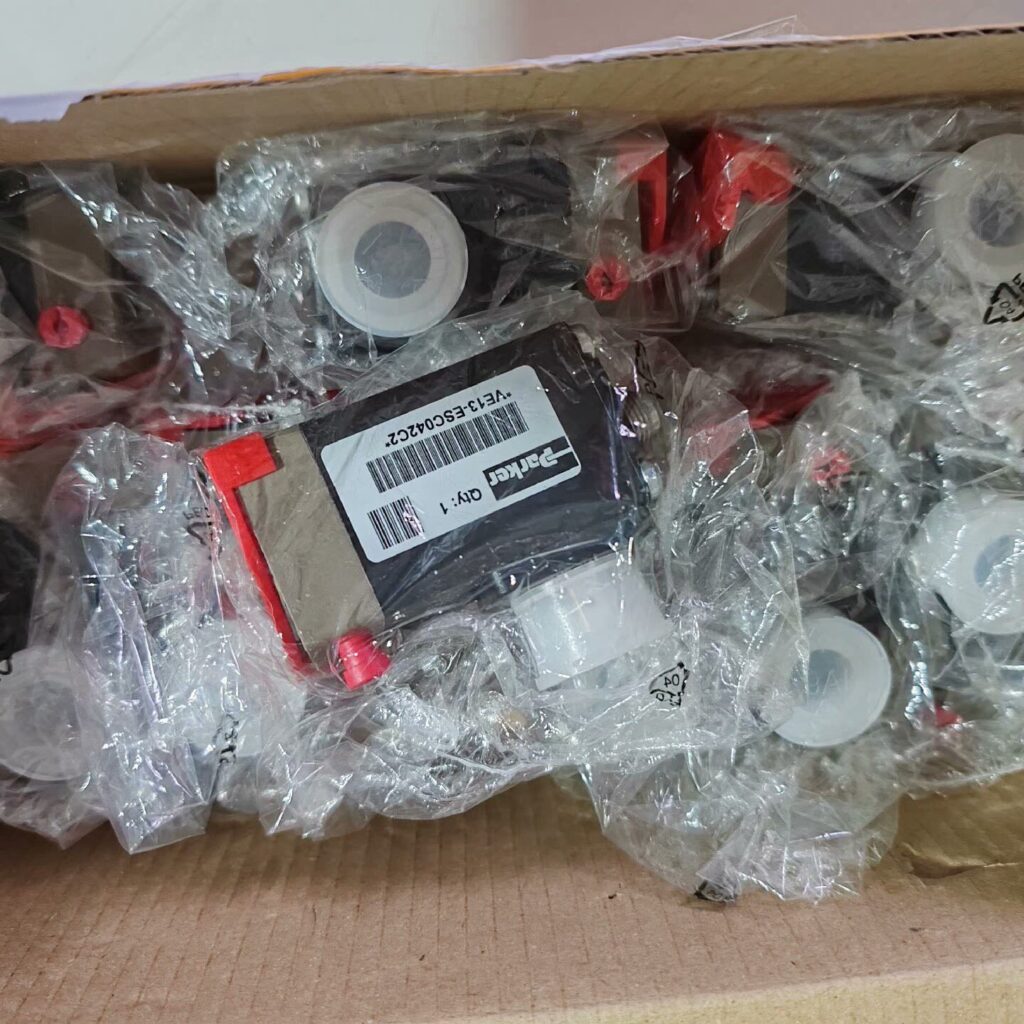 Parker VE13-ESC042C2 Pneumatic Valve thumbnail