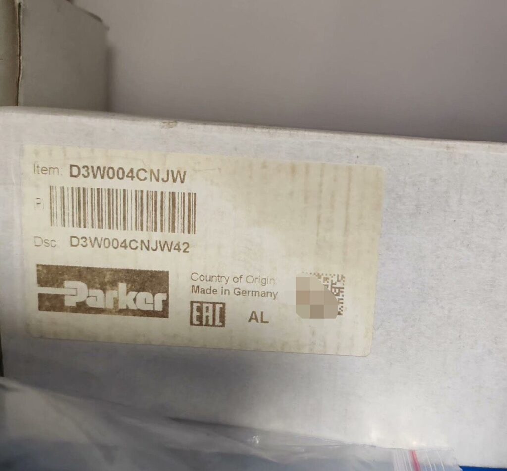 Parker D3W004CNJW Solenoid Valve thumbnail