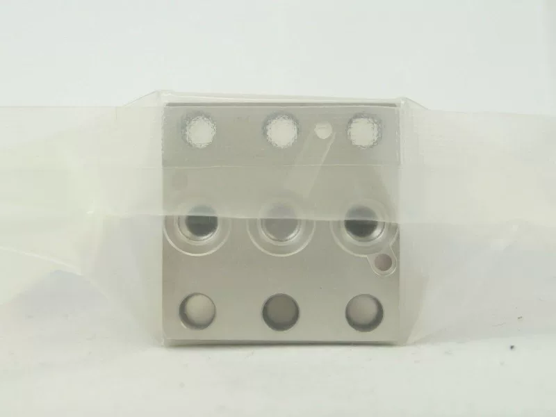 Fujikin FUNSDLT-21G-6.35UGC Mass Flow Controller thumbnail