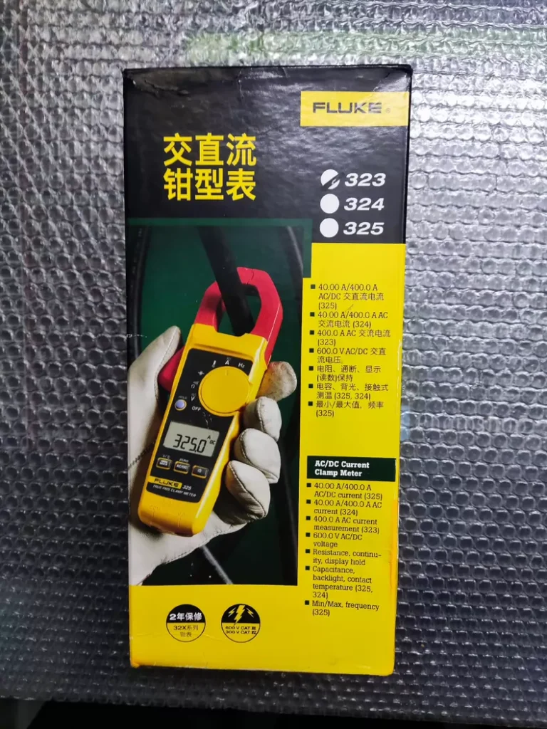 FLUKE 323 Clamp Meter