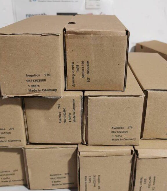 Aventics 0821302500 Pneumatic Valve thumbnail