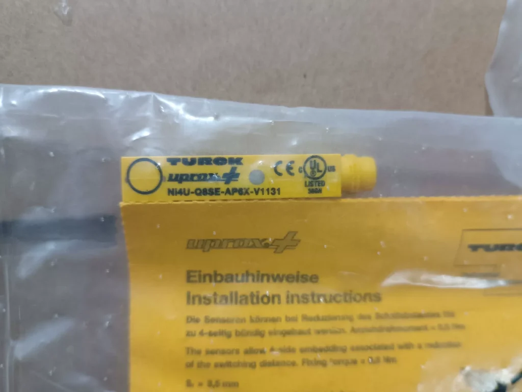 Turck NI4U-Q8SE-AP6X-V1131 Proximity Sensor thumbnail