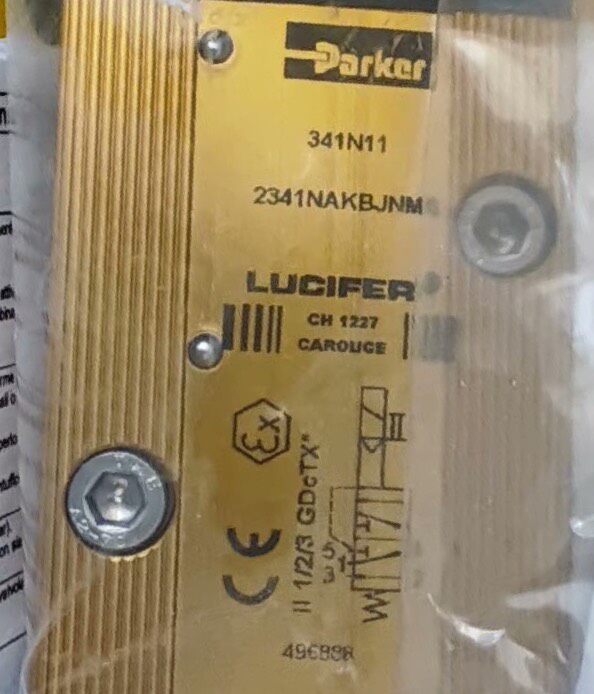 Parker 341N11 Pneumatic Valve thumbnail
