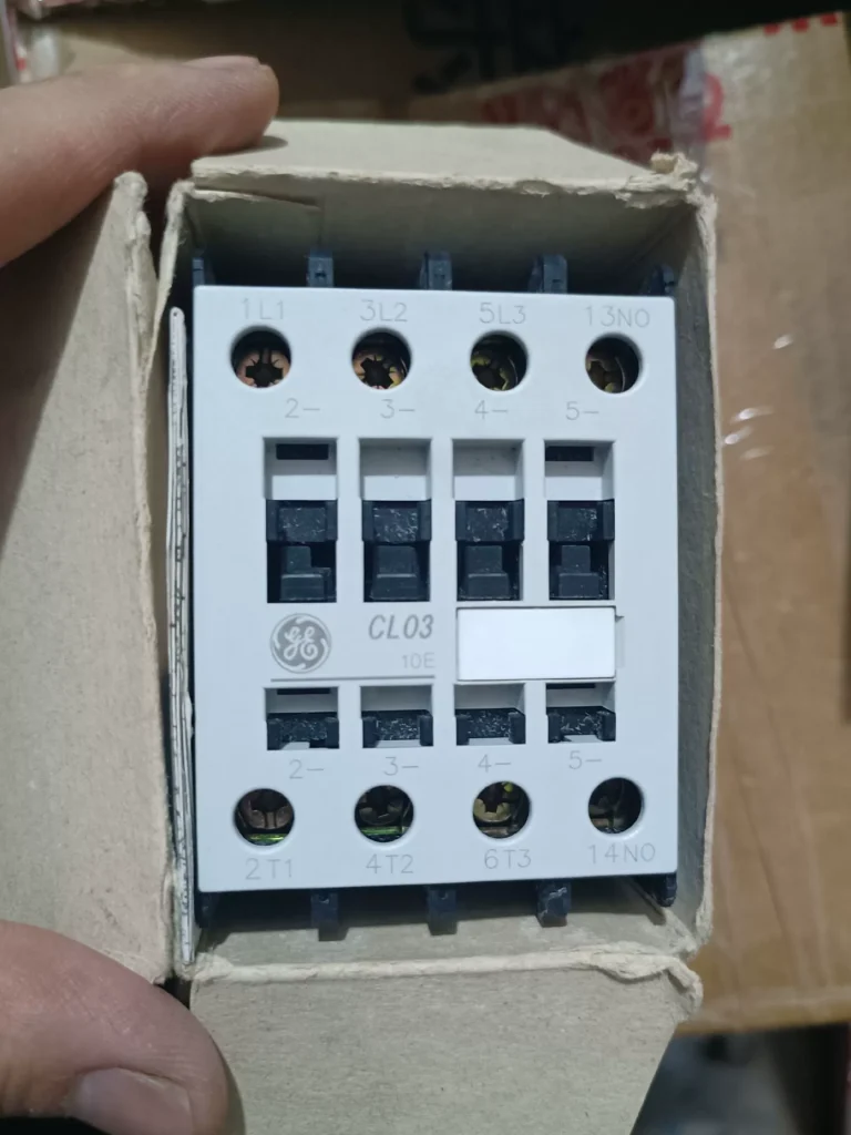 GE CL03A310MM Contactor thumbnail