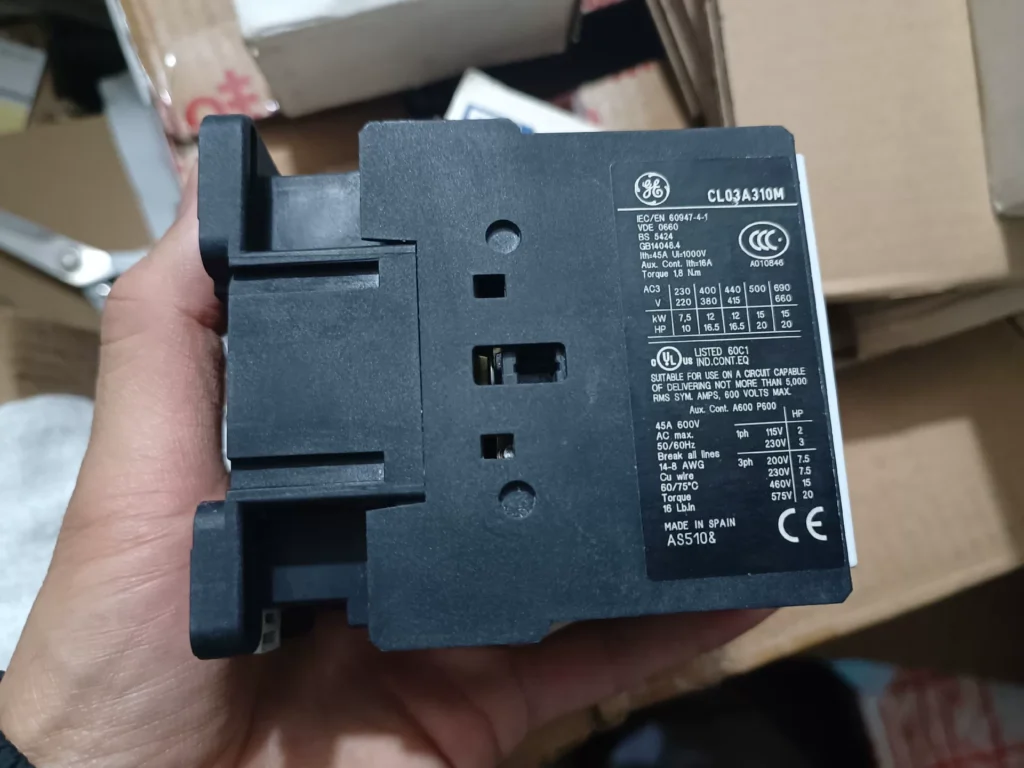 GE CL03A310MM Contactor thumbnail