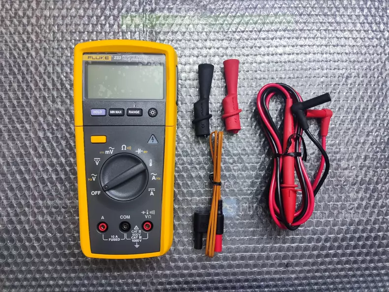 FLUKE 233 Multimeter thumbnail