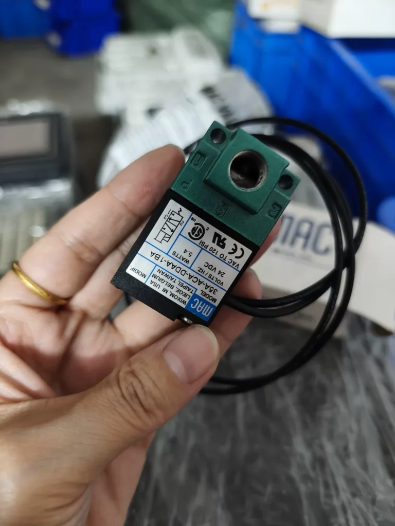 MAC Solenoid Valve 35A-ACA-DDAA-1BR thumbnail