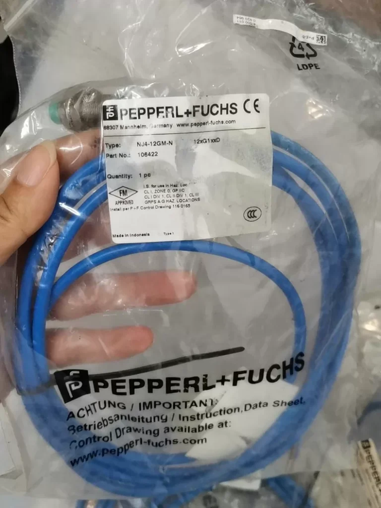 Pepperl+Fuchs NJ4-12GM-N Inductive sensor thumbnail