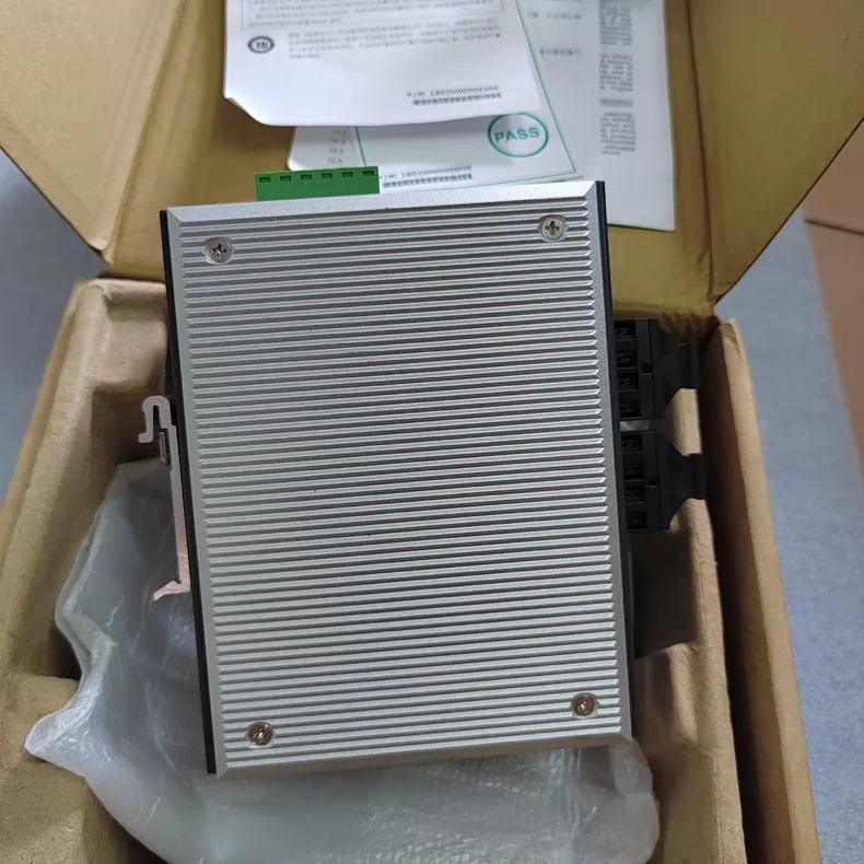 MOXA EDS-405A-SS-SC-T Network Switch thumbnail