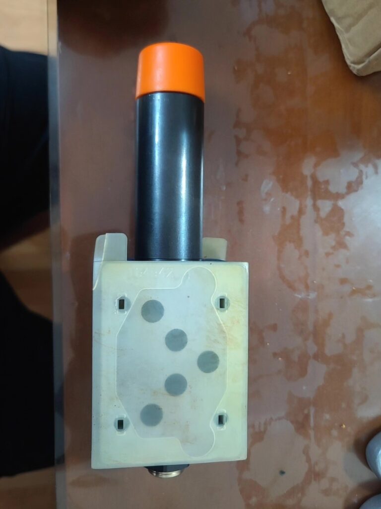REXROTH ZDR10DP2-54/210YM Pressure Reducing Valve thumbnail