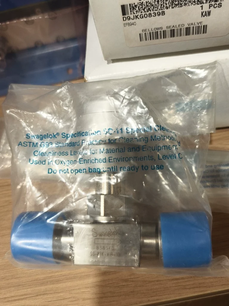 Swagelok SS-8BK-V19-10 High-Purity Process Valve
