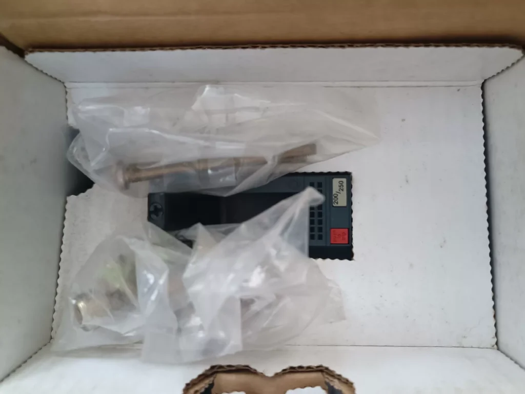 Merlin Gerin NS160NA Disconnect Switch thumbnail