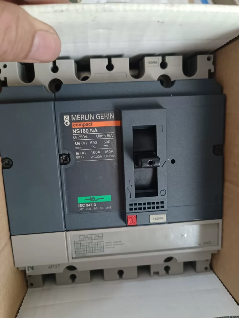 Merlin Gerin NS160NA Disconnect Switch thumbnail