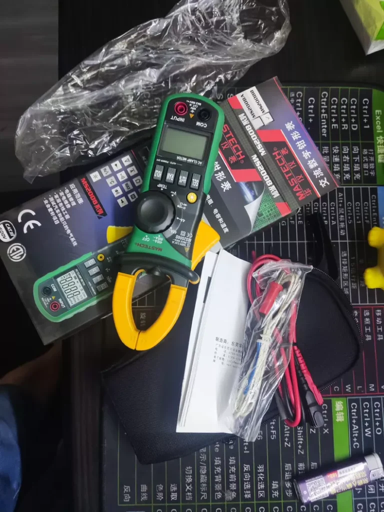 DETEME 2008B Clamp Meter