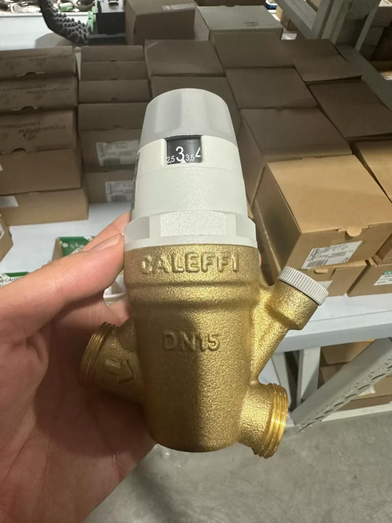 Caleffi 535040 Pressure Regulator thumbnail