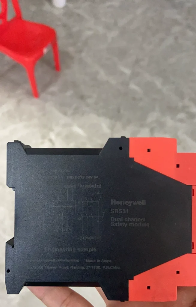 Honeywell SRS31 Relay thumbnail