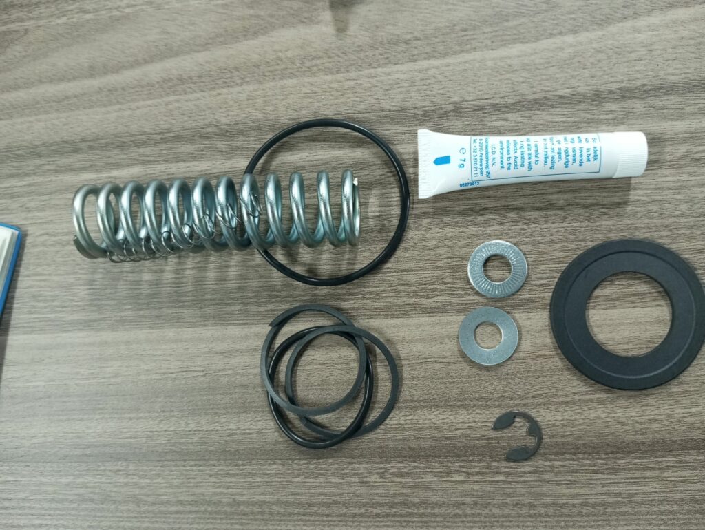 Atlas copco 2901000600 Pressure Valve thumbnail