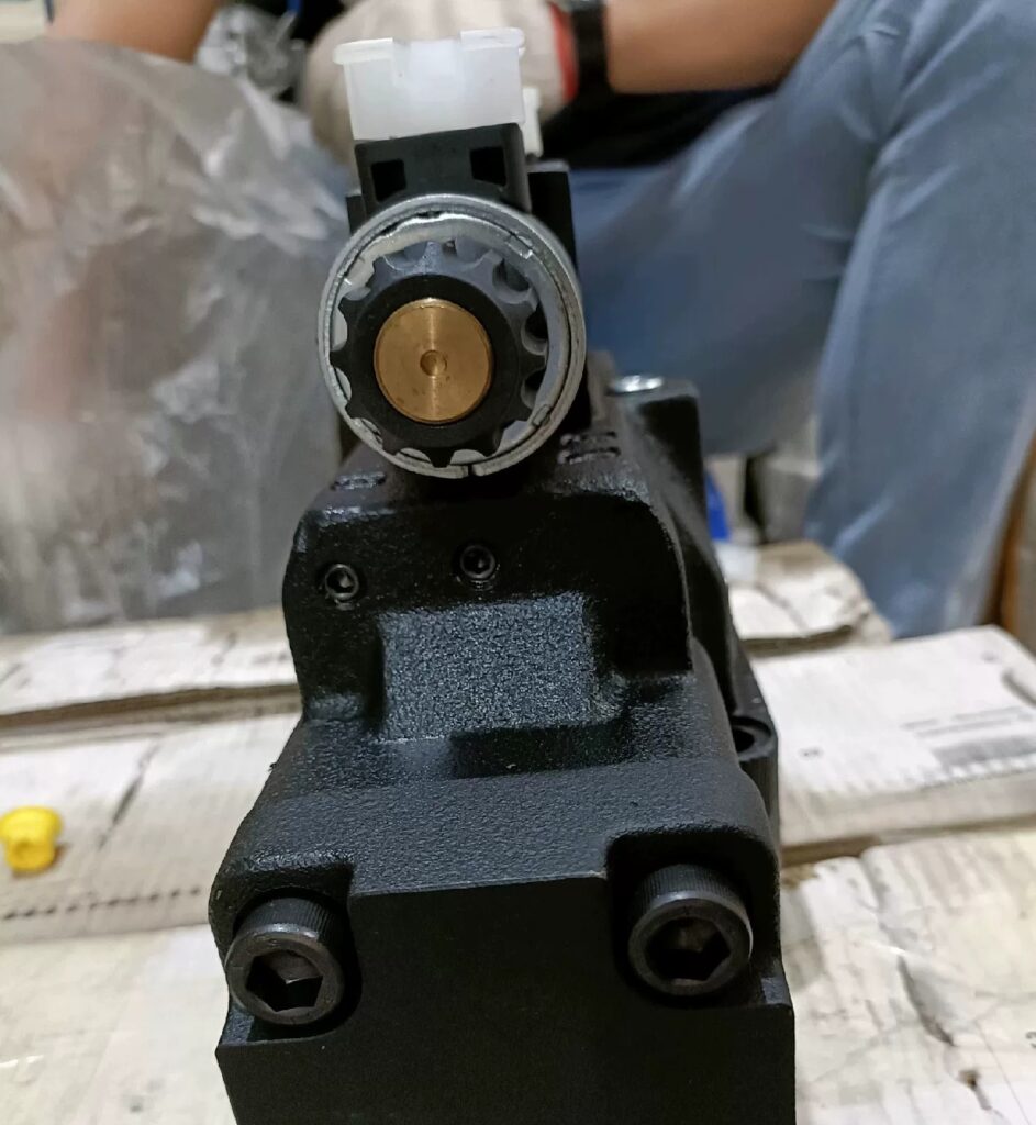 Parker Valve D81VW001C4NJW91 thumbnail