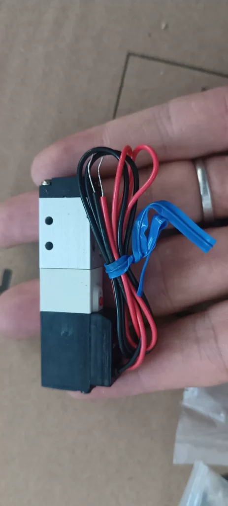 Koganei 040-4E1 Solenoid Valve thumbnail