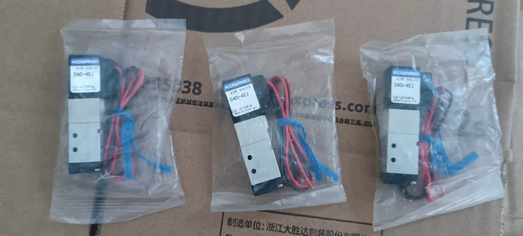 Koganei 040-4E1 Solenoid Valve thumbnail