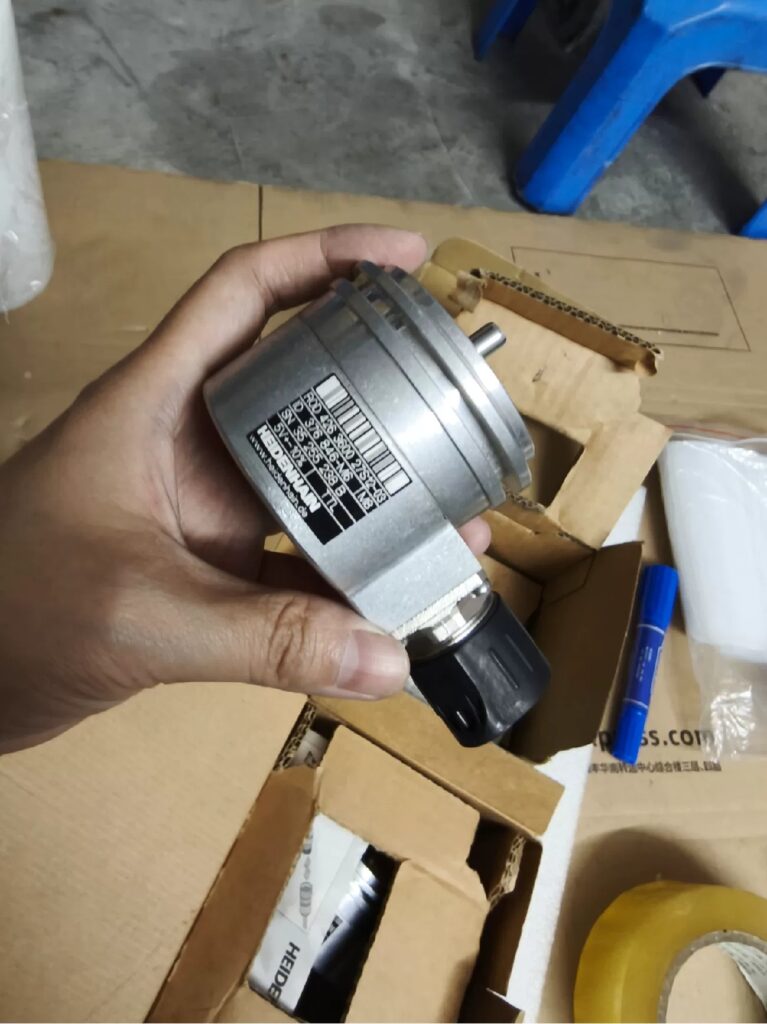 HEIDENHAIN Encoder ID376846-M6 thumbnail