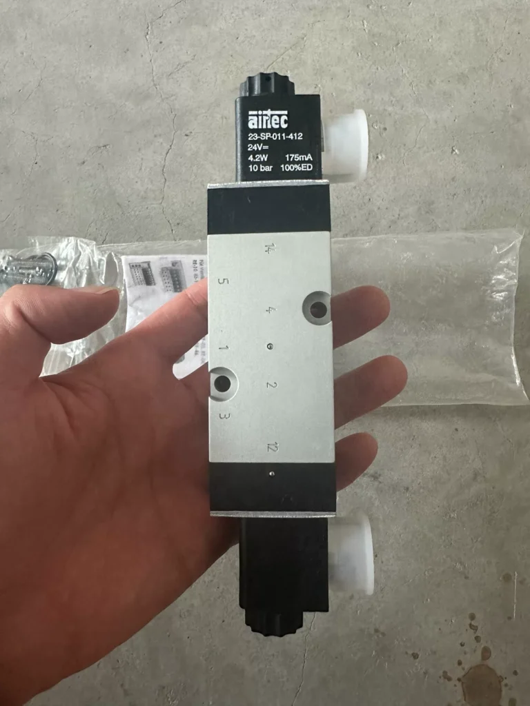 AirTac KN-05-520-HN Solenoid Valve thumbnail