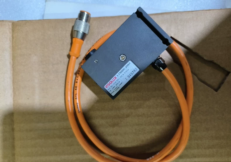 Pepperl+Fuchs Photoelectric Sensor LT500G-2091 thumbnail