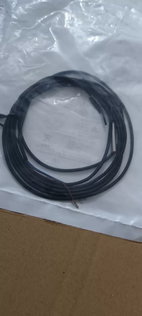 Leuze IS 104MP/4NO-1E2 Proximity Sensor thumbnail