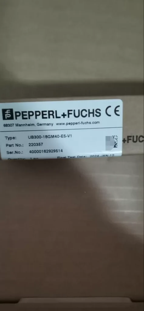 Pepperl+Fuchs UB300-18GM40-E5-V1 Ultrasonic sensor