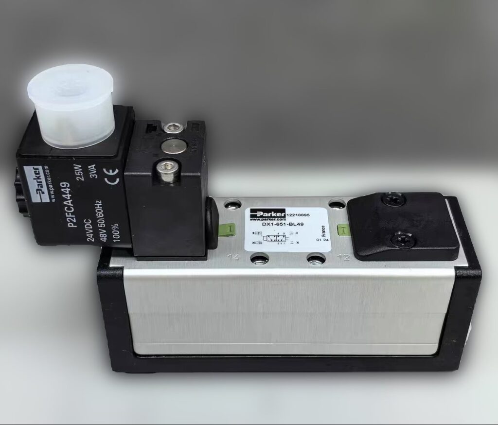 Parker DX1-651-BL49 Pneumatic Valve