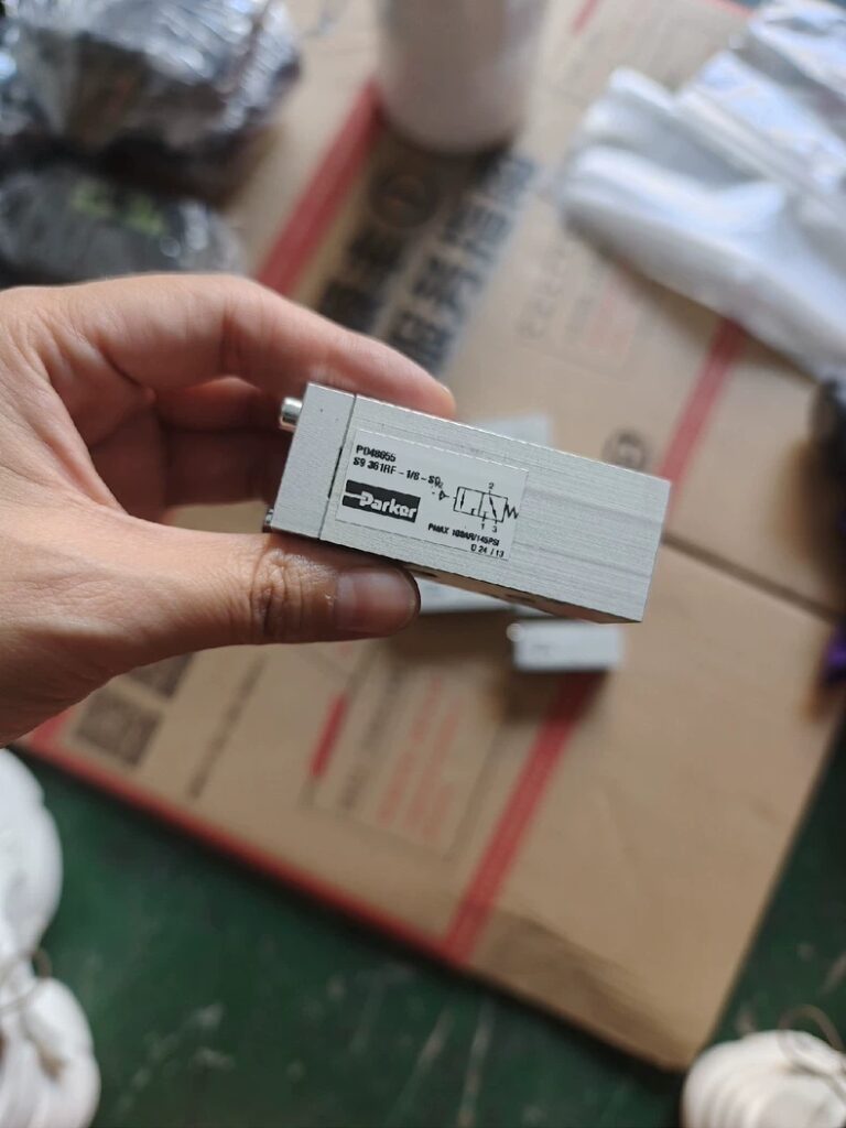 Parker Pneumatic Manifold Block PD48655