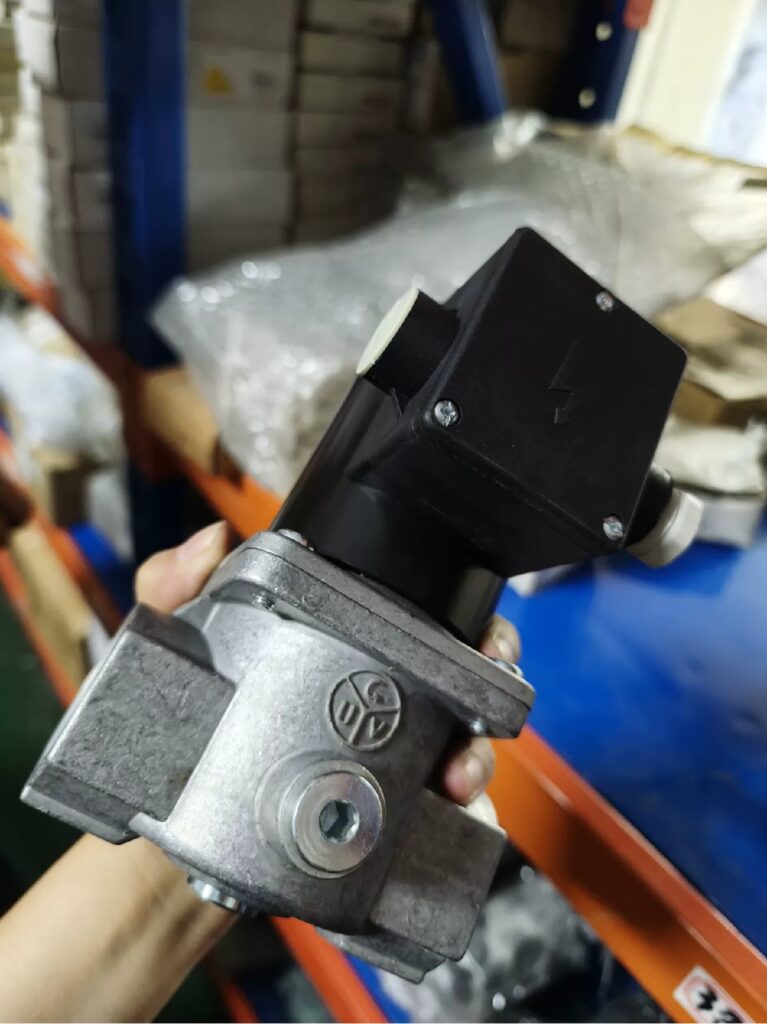 Honeywell Solenoid Valve VE4025A1004 thumbnail