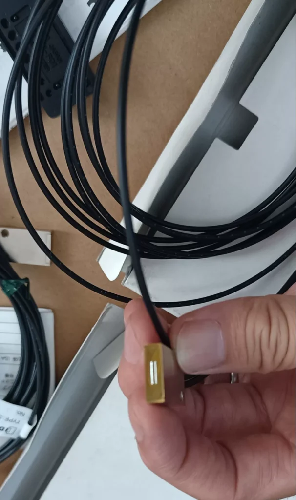 IDEC SA9F-DM75 Fiber Optic Sensor thumbnail