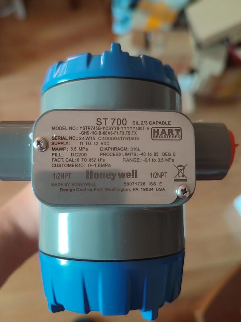 Honeywell YSTR745G-11CSYYO-YYYYY400T Transmitter thumbnail