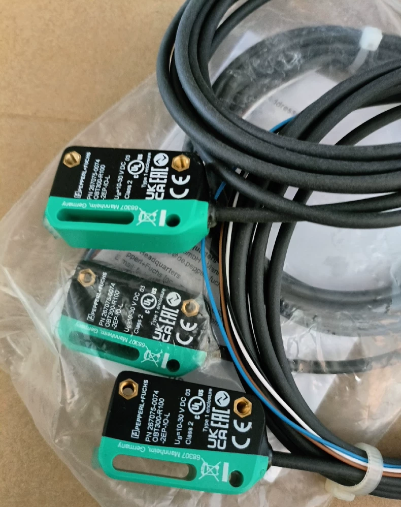 Pepperl+Fuchs Photoelectric Sensor OBT300-R100-2EP-IO-L thumbnail