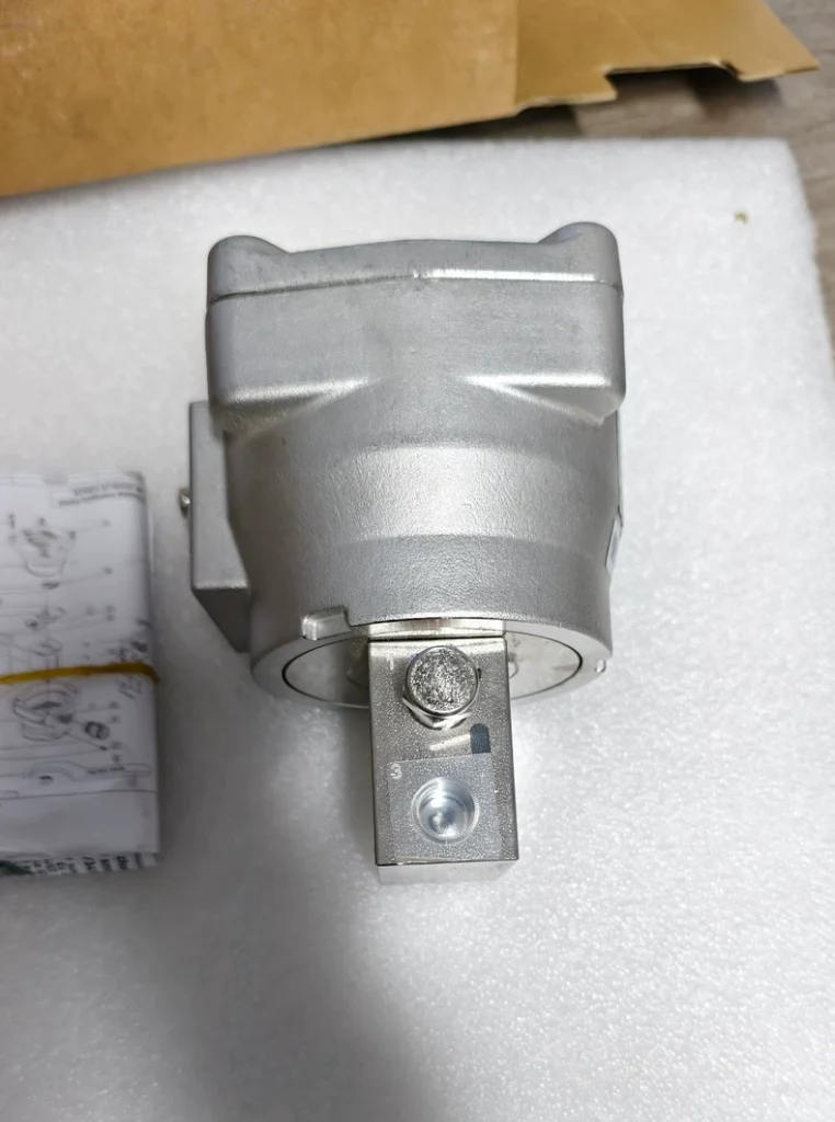 Emerson WSNF8327B002 Valve thumbnail