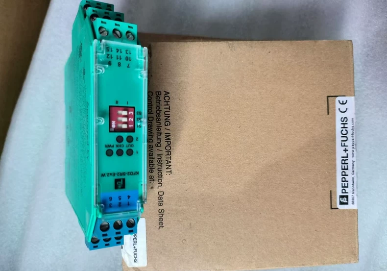 Pepperl+Fuchs KFD2-STC4-EX1 SMART Transmitter Power Supply thumbnail