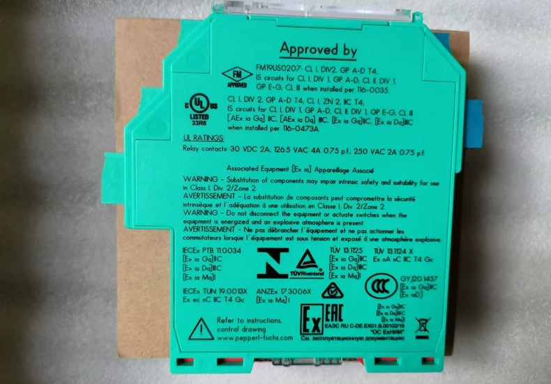 Pepperl+Fuchs KFD2-STC4-EX1 SMART Transmitter Power Supply thumbnail