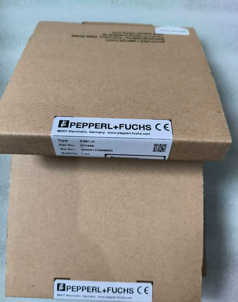 Pepperl+Fuchs KFD2-STC4-EX1 SMART Transmitter Power Supply thumbnail