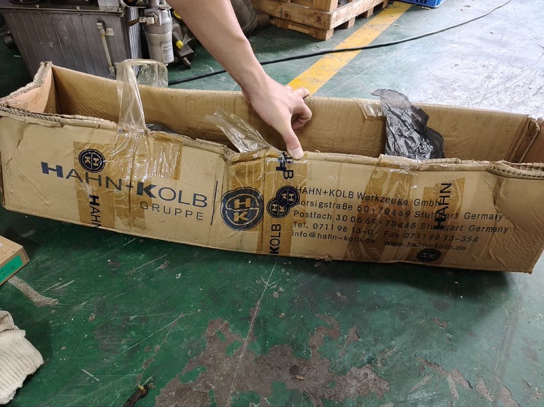 HAHN+KOLB Hydraulic Flange Spreader Kit P-392 thumbnail