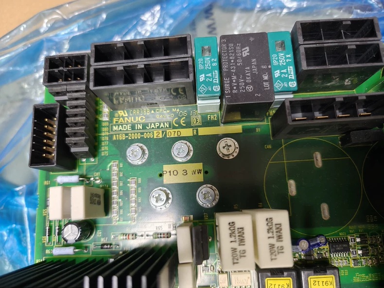 FANUC Robot Servo Control Module A06B-6105-H002 thumbnail