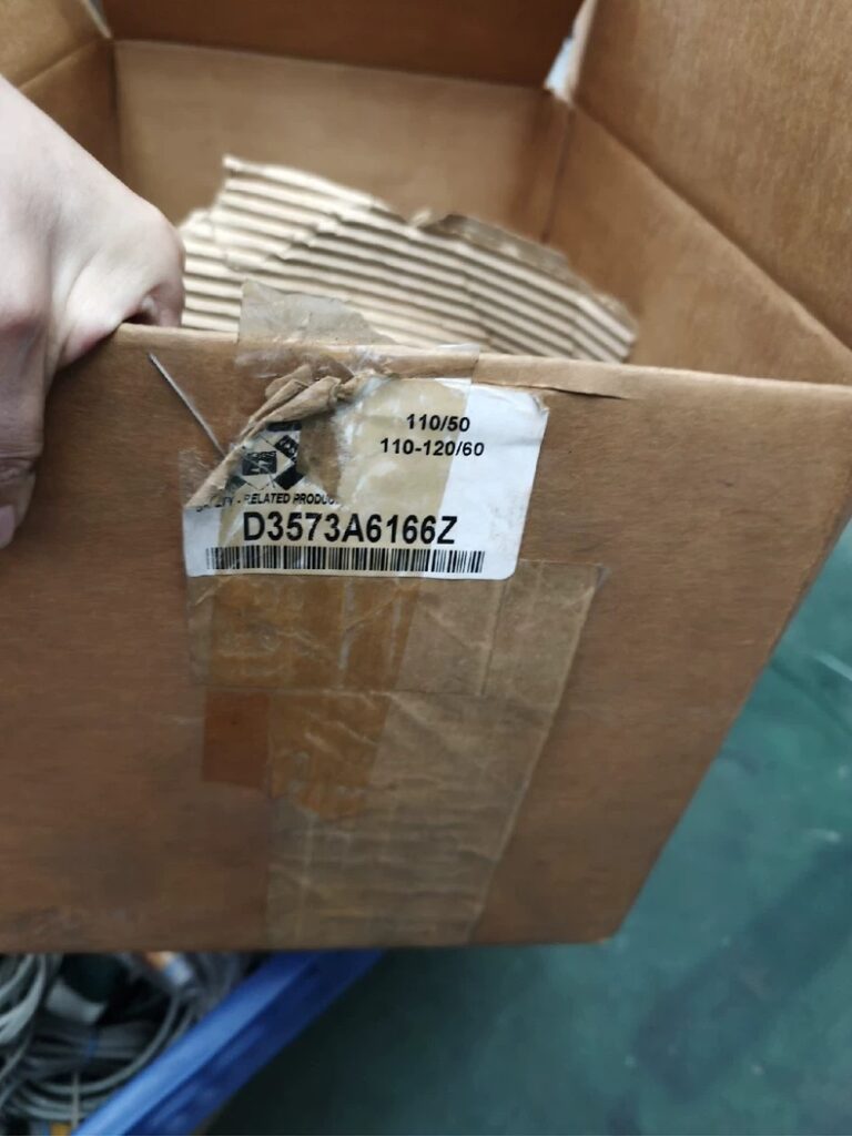 ROSS Pneumatic Valve D3573A6166Z thumbnail