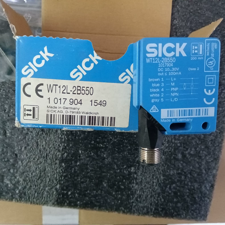 SICK Photoelectric Sensor WT12L-2B550 thumbnail