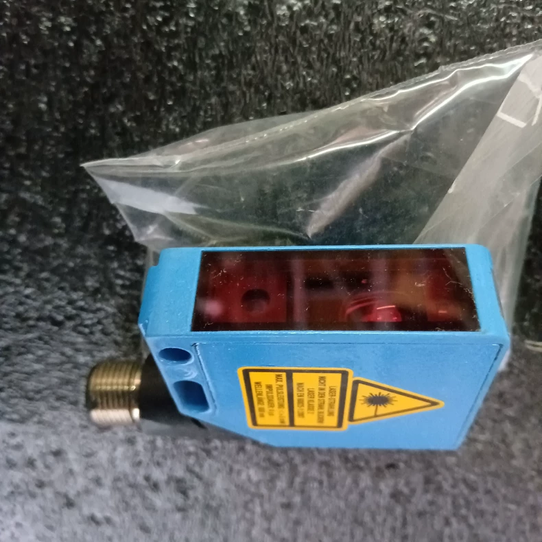 SICK Photoelectric Sensor WT12L-2B550 thumbnail