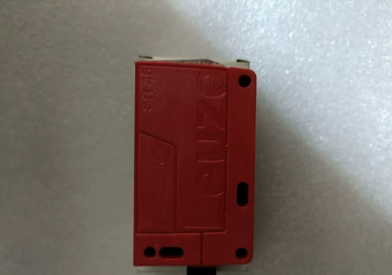 Leuze electronic Photoelectric Sensor PRK46C.D/4P-M12 thumbnail