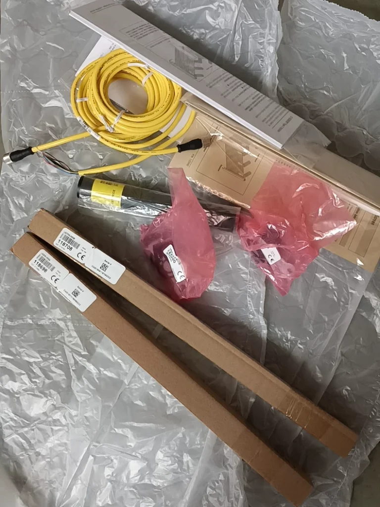 Banner Engineering LS2TP30-300Q88 Safety Light Curtain