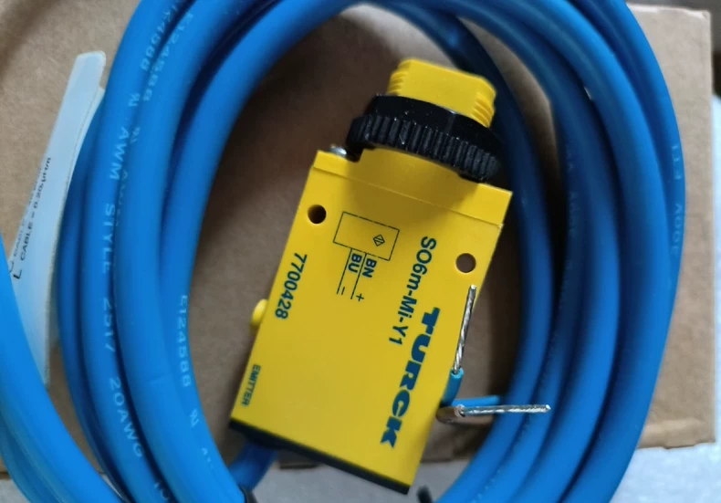 TURCK Photoelectric Sensor E06M-MI-Y1 thumbnail