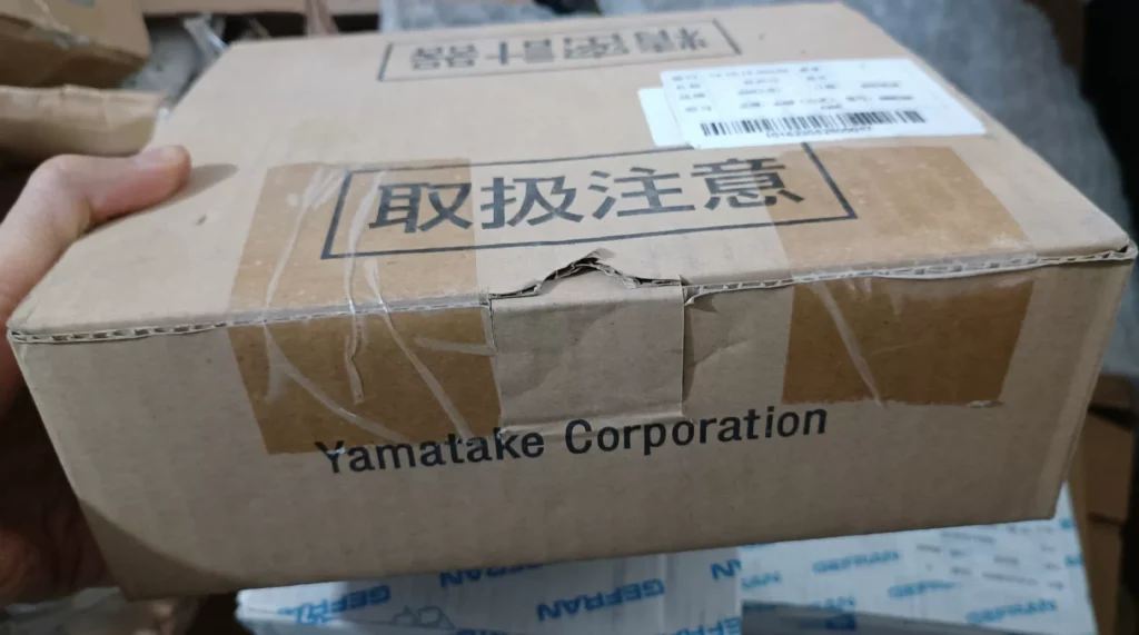 Yamatake DMC50CH400000000 Controller thumbnail